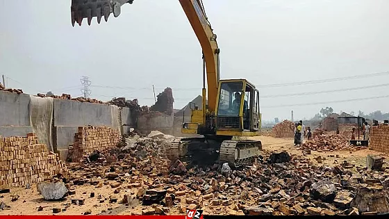 সিরাজগঞ্জে অবৈধ ইটভাটা গুঁড়িয়ে দিলো প্রশাসন