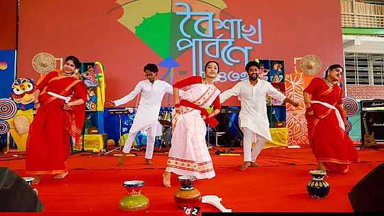 পহেলা বৈশাখ উদযাপনে ড্যাফোডিলে আলপনা উৎসব ও মঙ্গল শোভাযাত্রা 