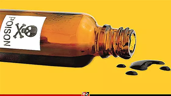 ছেলেকে বিষ খাইয়ে মায়ের আত্মহত্যা