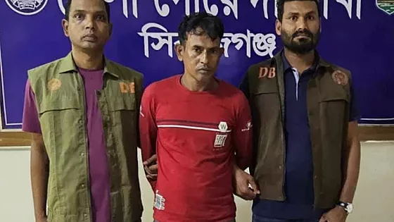 স্ত্রীর প্রেমিককে ফাঁসাতে বন্ধুর গলা কেটে হত্যা