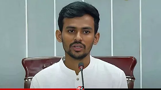 বাবার যে ভুলের জন্য ক্ষমা চাইলেন উপদেষ্টা আসিফ