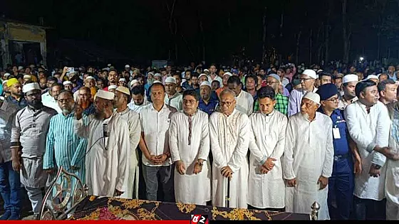 জুলাই অভ্যুত্থানে শহীদ বাবার পাশেই মেয়েকে দাফন