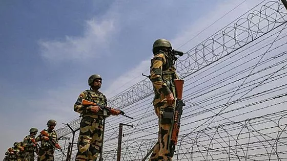 পাক-ভারত সীমান্তে ফের গোলাগুলি