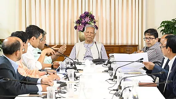 চট্টগ্রাম বন্দরের সক্ষমতা বাড়াতে দ্রুত পদক্ষেপের নির্দেশ প্রধান উপদেষ্টার