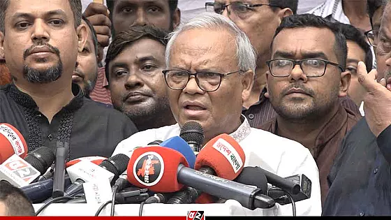 সরকারের ভেতরে হয়ত কয়েকজন নির্বাচন চায় না : রিজভী