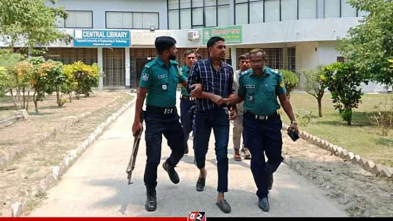 রুয়েট কর্মকর্তাকে পুলিশে দিলো শিক্ষার্থীরা