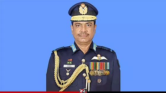 বিমান বাহিনীর সাবেক প্রধানের পরিবারসহ দেশত্যাগে নিষেধাজ্ঞা