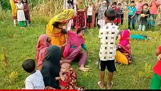 বাড়ির পাশ থেকে স্কুলছাত্রীর মরদেহ উদ্ধার