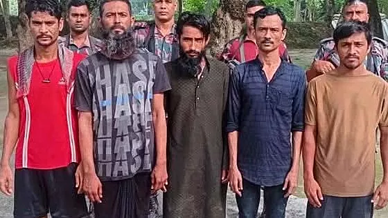 ভারত থেকে বাংলাদেশে অবৈধভাবে অনুপ্রবেশ, নারী-শিশুসহ আটক ১৫