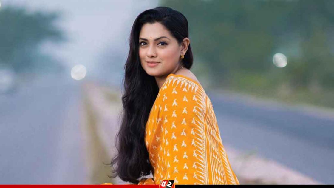 Porno kino sariq egizaklar