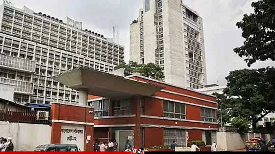 আজ সচিবালয়ে দর্শনার্থী প্রবেশ বন্ধ  