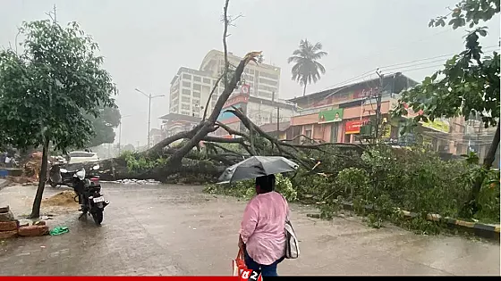 ভারী বর্ষণ ও ভূমিধসে কর্ণাটকে নিহত ৬৭