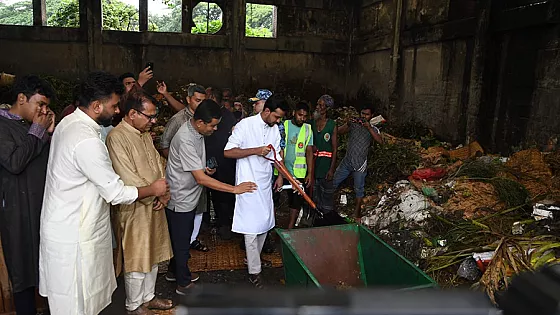 রাজধানীর বর্জ্য অপসারণে আসিফ মাহমুদ