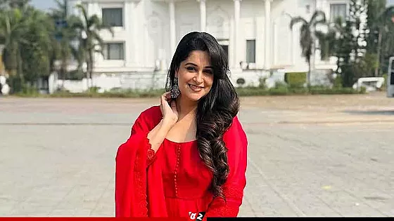 হাসপাতাল থেকে বাড়ি ফিরেই যা বললেন অভিনেত্রী দীপিকা