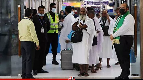 হজ শেষে দেশে ফিরেছেন ৩২ হাজার ৩৭০ জন হাজি