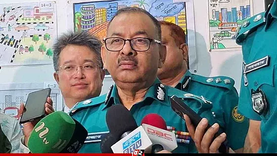 সাবেক সিইসি নূরুল হুদাকে হেনস্থার ঘটনায় গ্রেপ্তার ১, ডিএমপি কমিশনার