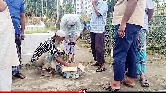 আজান শুনেই নড়ে উঠল দাফনের জন্য আনা শিশু!