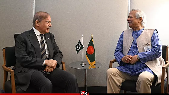 প্রধান উপদেষ্টার সঙ্গে পাকিস্তানের প্রধানমন্ত্রীর বৈঠক