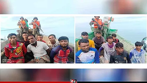 আবারও ১৪ জেলেসহ দুটি ট্রলার ধরে নিয়ে গেছে আরাকান আর্মি