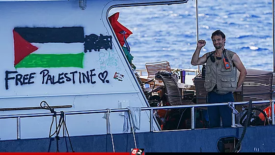 ইসরাইলি নৌবাহিনীর ব্যর্থ অভিযান, গাজামুখী ফ্লোটিলার যাত্রা অব্যাহত