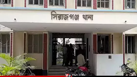 অজ্ঞাত যুবককে গলা কেটে হত্যা