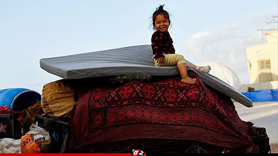 পায়ে হেটেই বাড়ি ফিরছে ফিলিস্তিনিরা