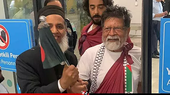 শনিবার ভোরে দেশে ফিরবেন শহিদুল আলম