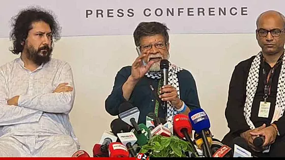 ইসরাইলি বাহিনীর মূত্রত্যাগের স্থানে আমাদের বসানো হয় : শহিদুল আলম