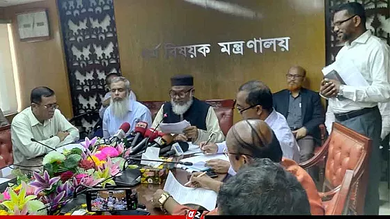 সৌদিতে আটকে থাকা ৩৮ কোটি টাকা ফেরত আনা হয়েছে : ধর্ম উপদেষ্টা