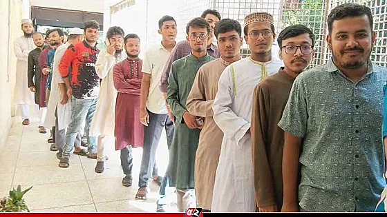 চাকসু নির্বাচনে ভোটগ্রহণ শুরু