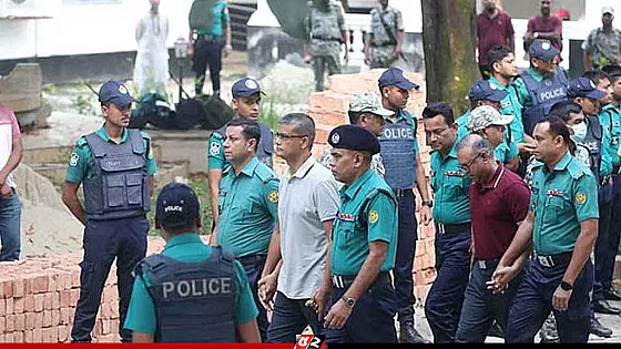 ১৫ সেনা কর্মকর্তাকে কারাগারে পাঠানোর নির্দেশ