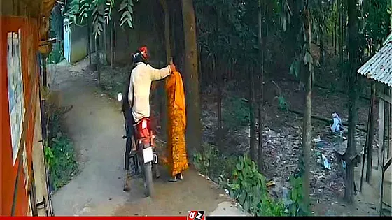 পিস্তল ঠেকিয়ে ছিনতাই, গহনা ছিল ইমিটেশনের