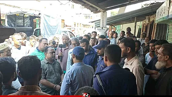 ৯০০ বস্তা সরকারি চাল উদ্ধার, ডিলার গ্রেপ্তার