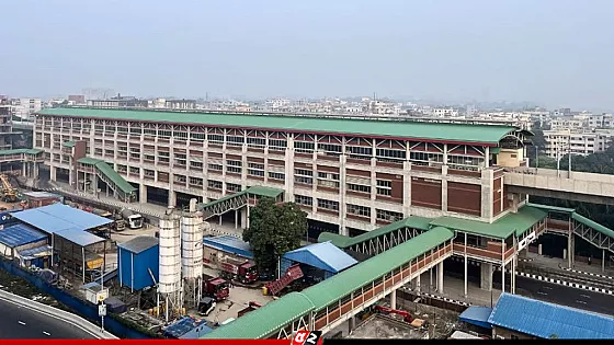 মেট্রোরেলের বিয়ারিং প্যাড খুলে এক ব্যক্তির মৃত্যু, ট্রেন চলাচল বন্ধ