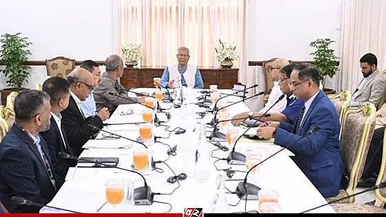 নির্বাচনের স্বচ্ছতা নিশ্চিতে দ্রুত বডি-ওর্ন ক্যামেরা ক্রয়ের নির্দেশ প্রধান উপদেষ্টার