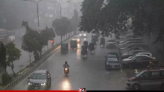 হেমন্তের আগুন ঝরা গরমে দুপুরেই ভিজতে পারে ঢাকা