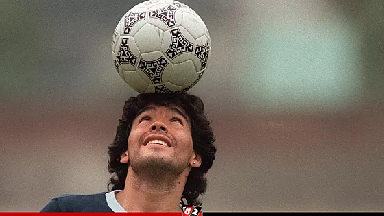 ফুটবলের জাদুকর ম্যারাডোনার জন্মদিন আজ