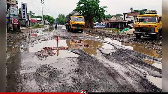 উন্নয়ন স্থবিরতায় ঝিনাইদহে জনভোগান্তি চরমে