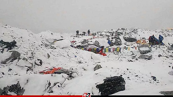 নেপালে তুষারধসে ৭ পর্বতারোহীর মৃত্যু