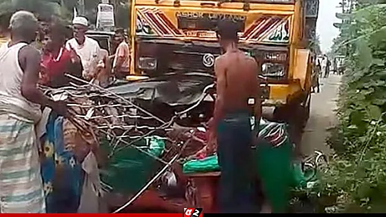 ট্রাক-সিএনজি সংঘর্ষে ৬ জনের মৃত্যু