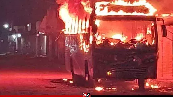 রাতের আঁধারে বাসে আগুন, চালক নিহত