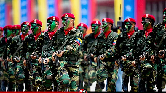 যুক্তরাষ্ট্রের হামলার আশঙ্কায় যুদ্ধ প্রস্তুতিতে ভেনেজুয়েলা