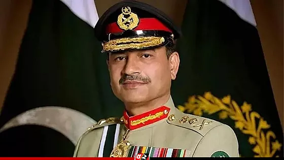 গ্রেফতার ও বিচার থেকে আজীবন দায়মুক্তি পাকিস্তানের সেনাপ্রধানের