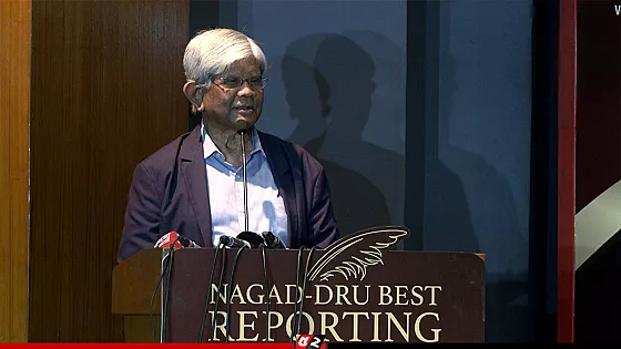 দেশের অর্থনীতি পুনরুজ্জীবিত হচ্ছে: অর্থ উপদেষ্টা