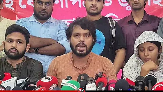 শেখ হাসিনার নামের আগে ‘খুনি’ না লিখলে গণমাধ্যমও অপরাধী: হাদি