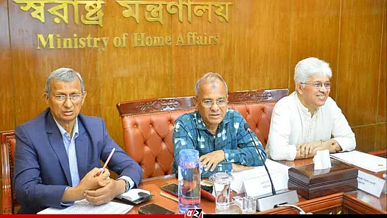 এবারের বিজয় দিবসেও হচ্ছে না প্যারেড: স্বরাষ্ট্র উপদেষ্টা