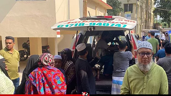 ভূমিকম্পে প্রাণ গেলো ছেলের, আইসিইউতে বাবা