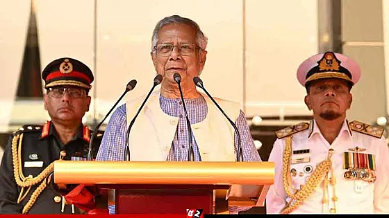  নির্বাচনে সশস্ত্র বাহিনীকে দক্ষতার সঙ্গে দায়িত্ব পালনের আহ্বান জানালেন প্রধান উপদেষ্টা