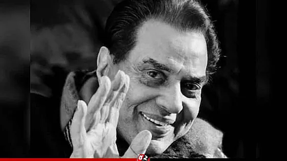 এবার গুঞ্জন হলো সত্যি, চিরবিদায় নিলেন ধর্মেন্দ্র