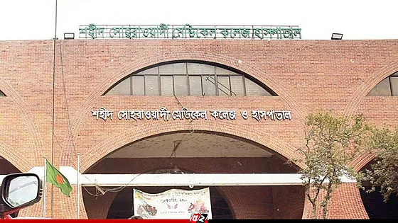 রাজধানীতে ছেলেকে কুপিয়ে হত্যা, আহত বাবা 